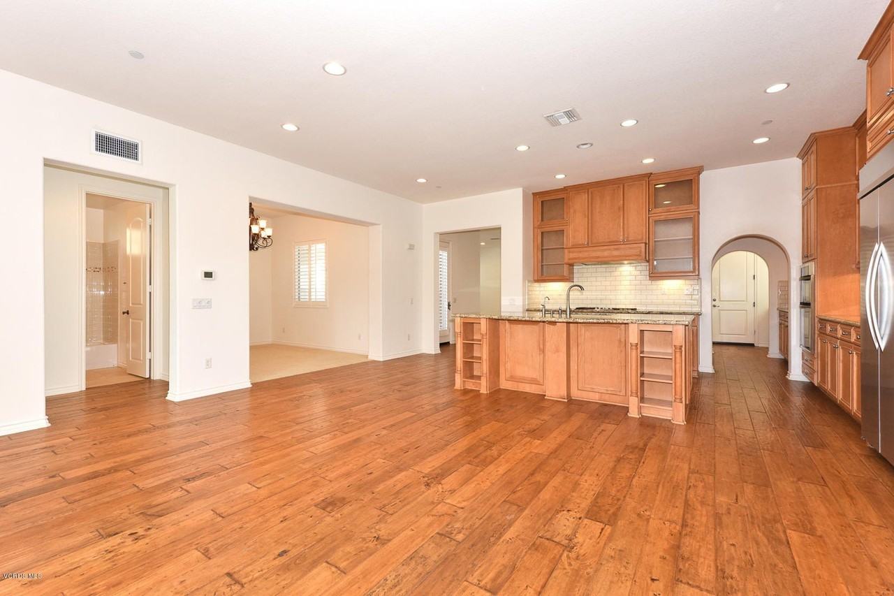 4103 Caribbean St - Photo 6 of 45