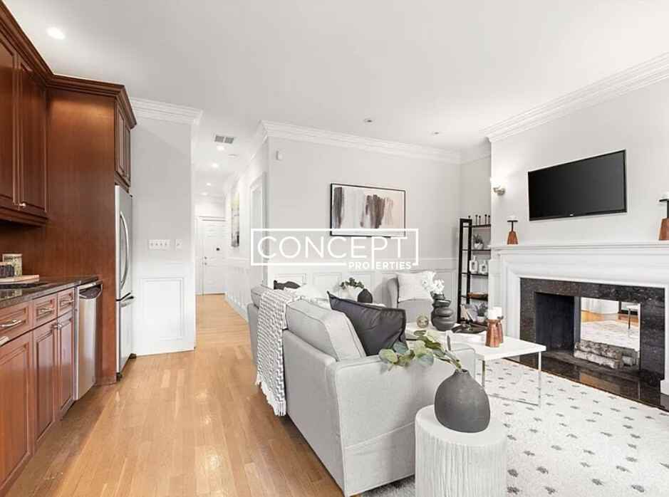 248 Beacon St #1B - Photo 2 of 11