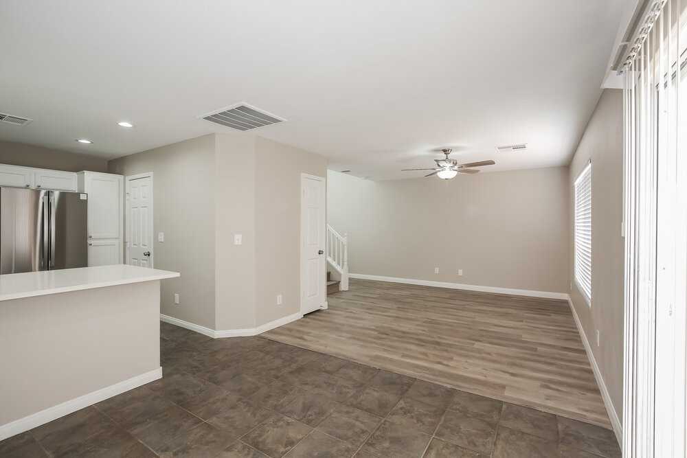 9503 Diamond Bridge Ave - Photo 5 of 17