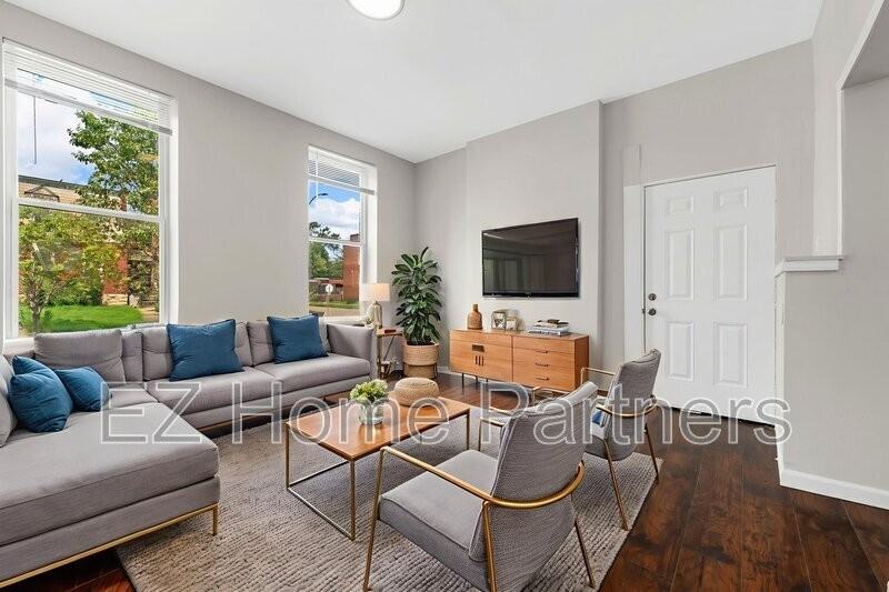 3148 Nebraska Ave #2F - Photo 2 of 16