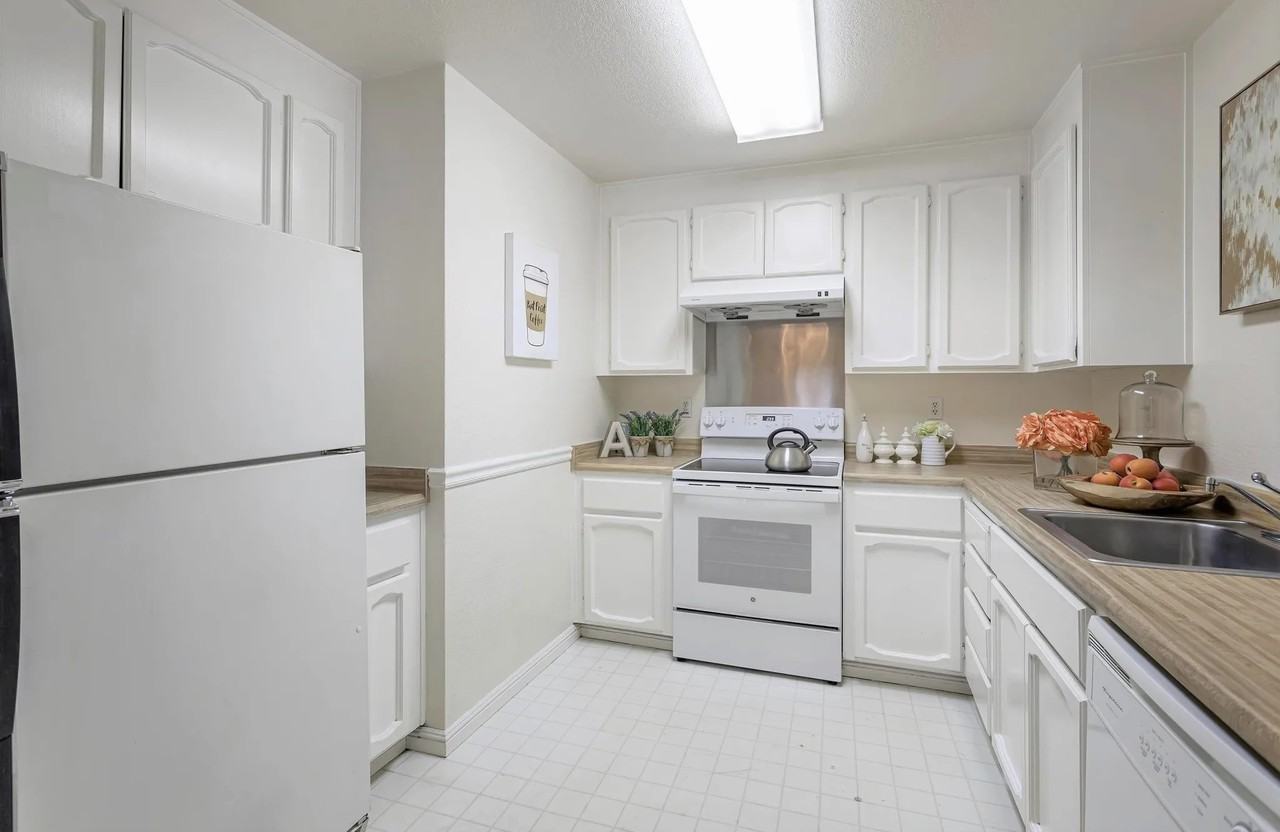 47112 Warm Springs Blvd - Photo 2 of 11