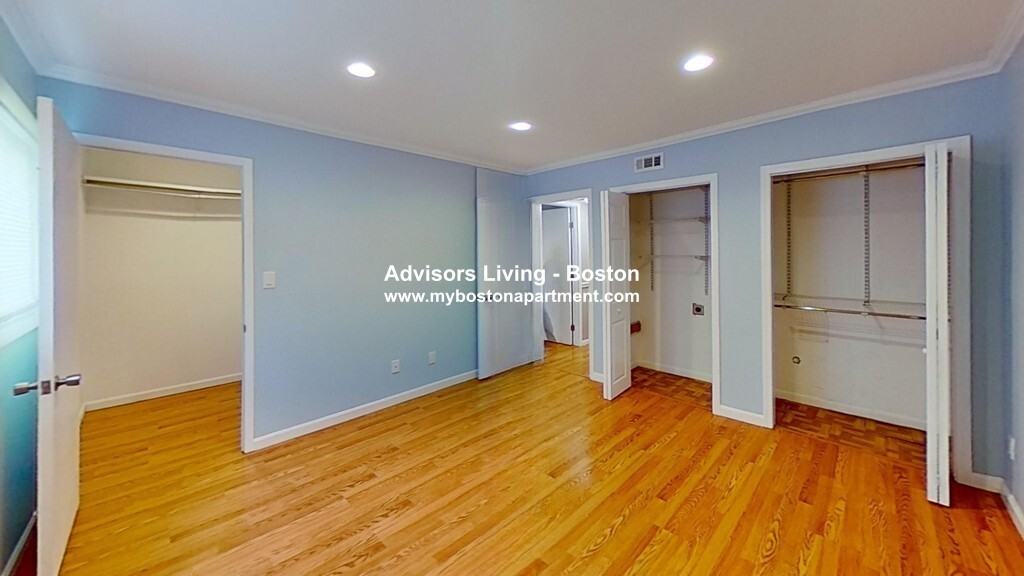 Beacon St #28B - Photo 2 of 9