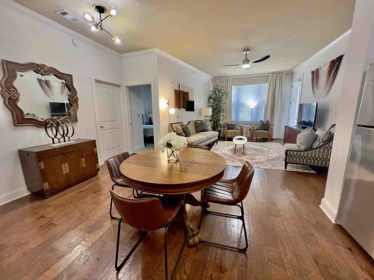 445 W Blount Ave #528 - Photo 5 of 25