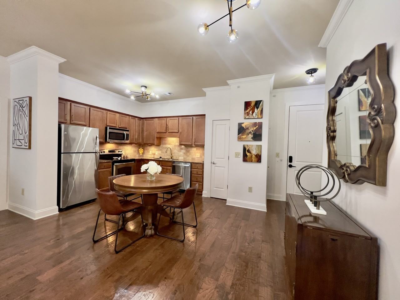 445 W Blount Ave #528 - Photo 6 of 25