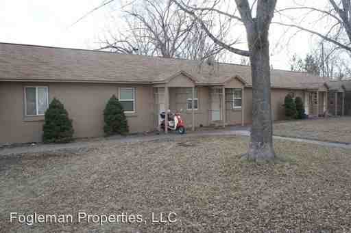 835 S 3rd W - Photo 3 of 15