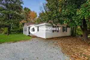 featured image of 2408 Marlowe Ave