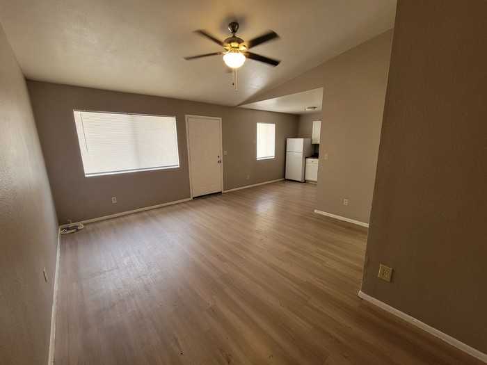 2782 N Columbus Blvd - Photo 3 of 23