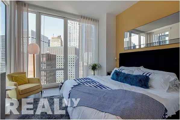 E 44th St #PH - Photo 7 of 9