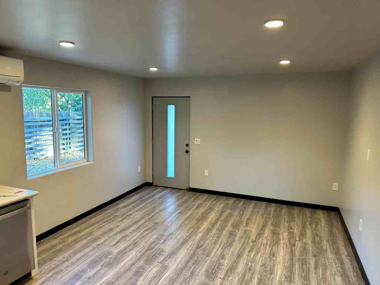 5233 9th Ave - Photo 7 of 17