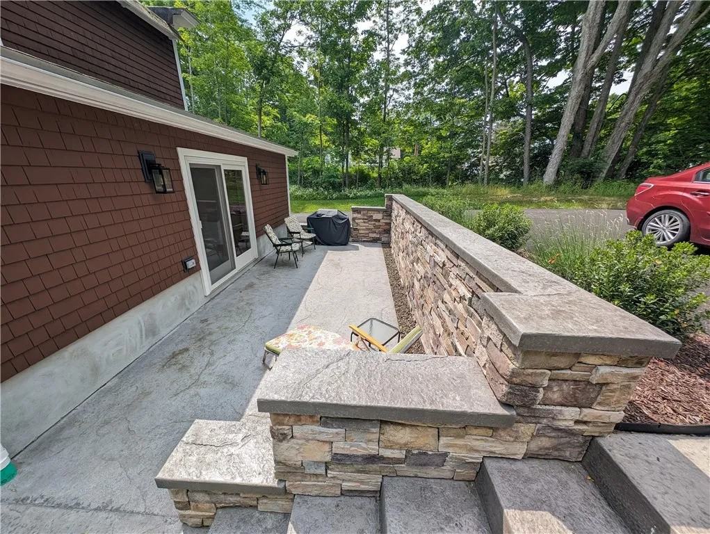 193 Phoenix Mills Cross Road - Photo 3 of 25