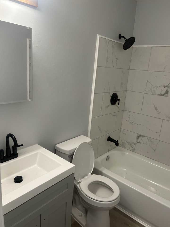 209 apt B ADDISON ST JOHNSTON SC 29832 Addison St - Photo 5 of 15