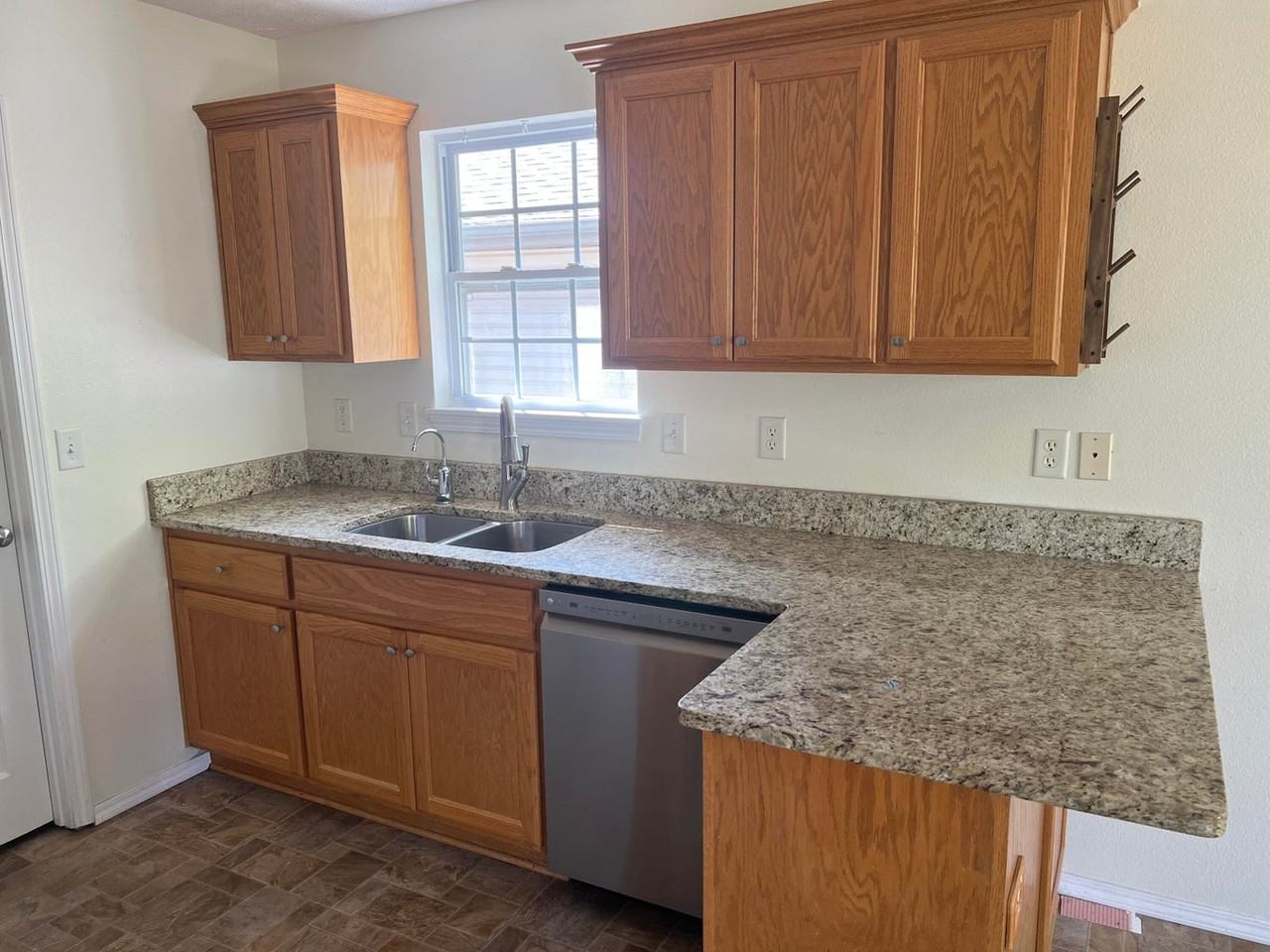 519 S Casa Grande Ave #519 - Photo 5 of 33