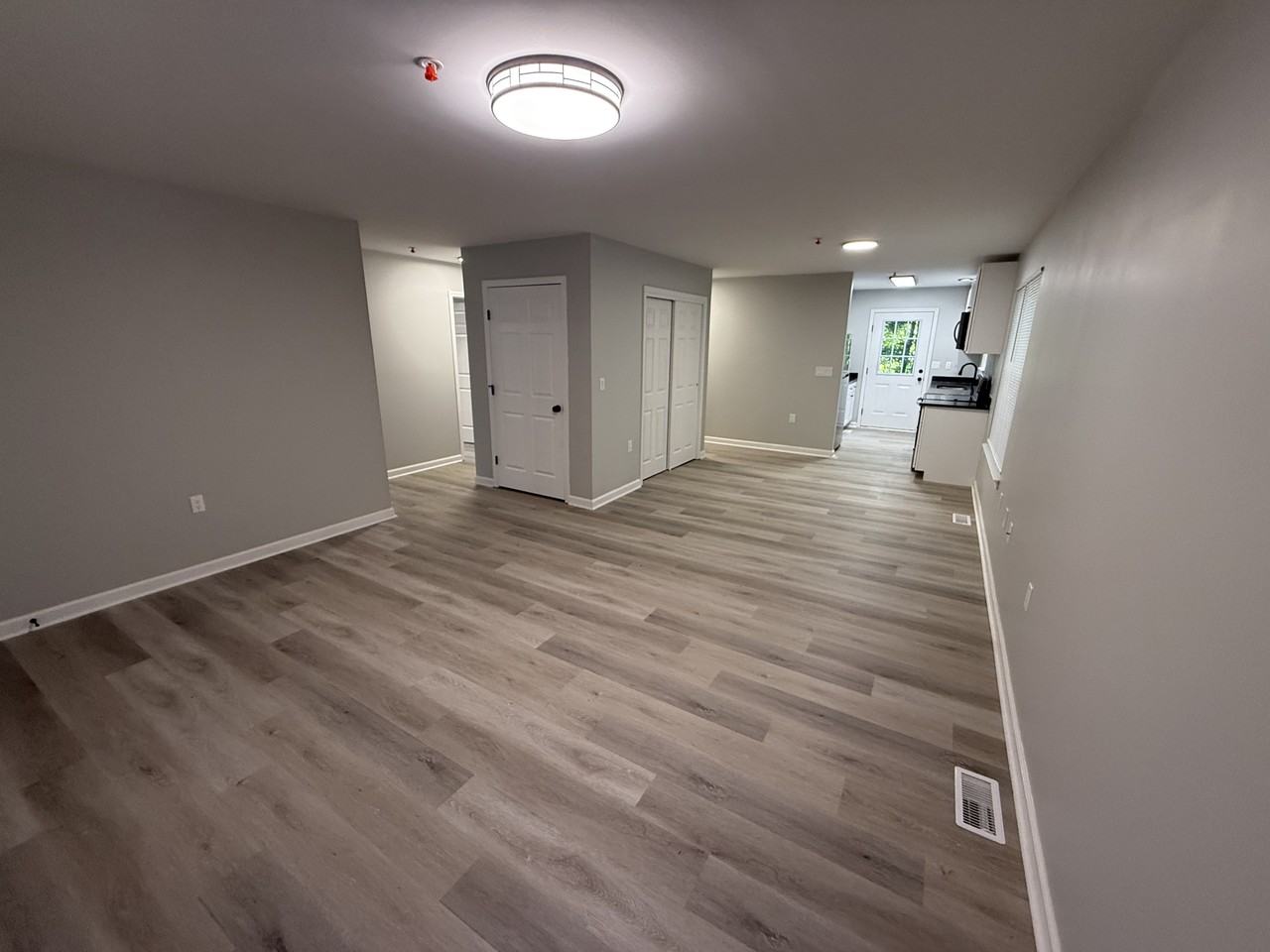 409 Tulip Tree Rd - Photo 3 of 13