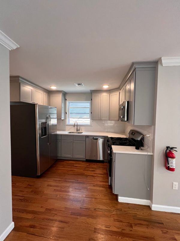 241 Franklin St - Photo 2 of 12