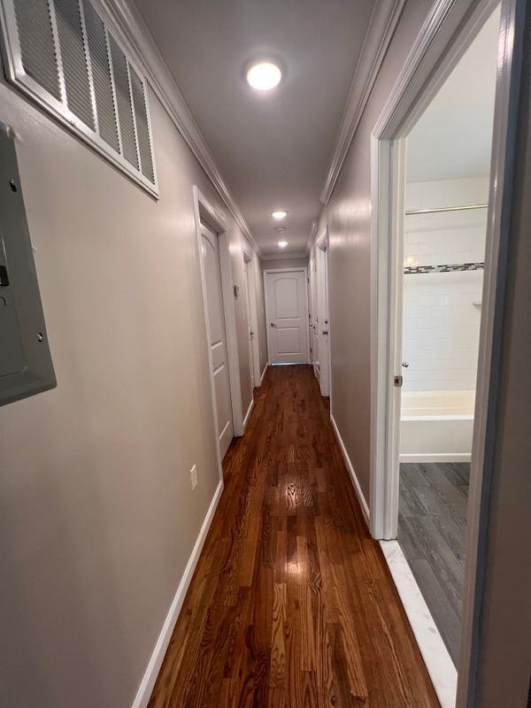 241 Franklin St - Photo 4 of 12