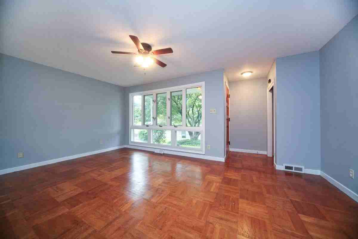 511 Wellington Rd - Photo 2 of 12