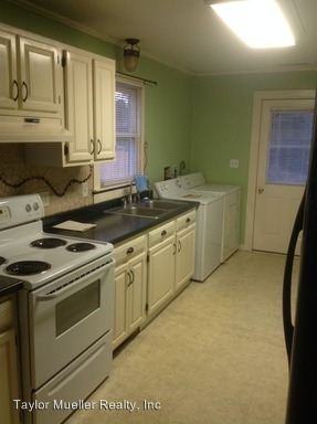 907 Greenleaf St - Photo 2 of 9