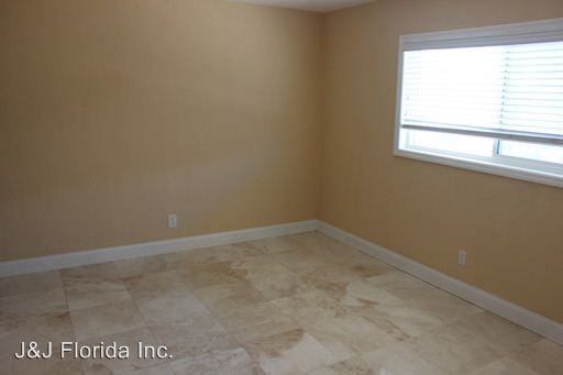 717 N Grandview Ave - Photo 2 of 8