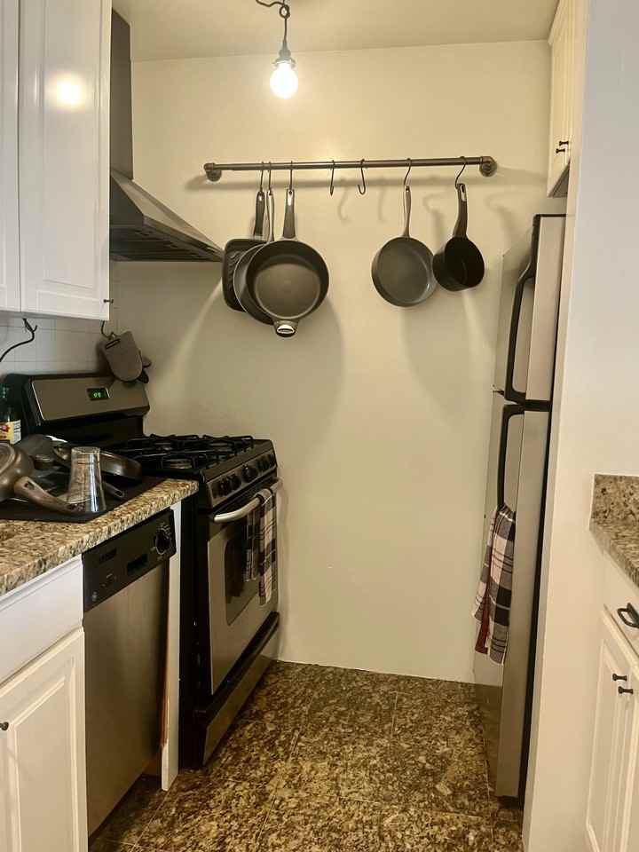 1222 Washington St #3N - Photo 5 of 9