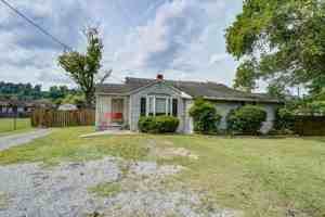 featured image of 2027 Katelyn Dr