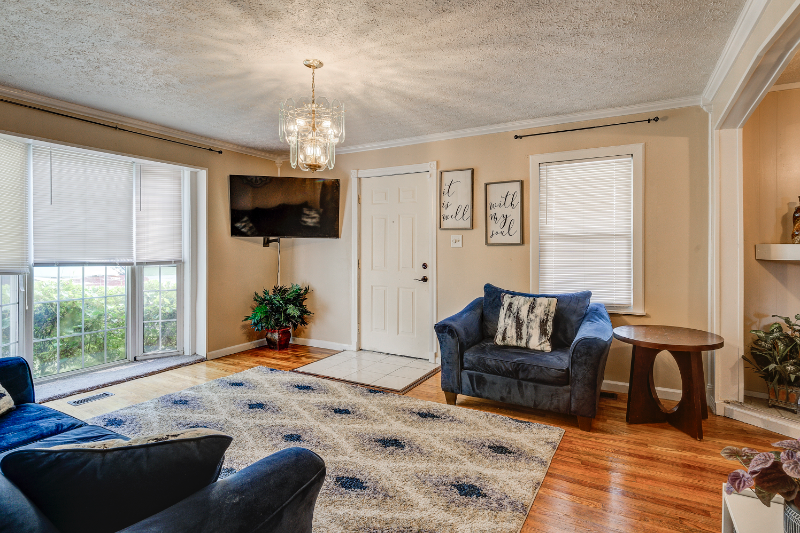 2027 Katelyn Dr - Photo 6 of 45