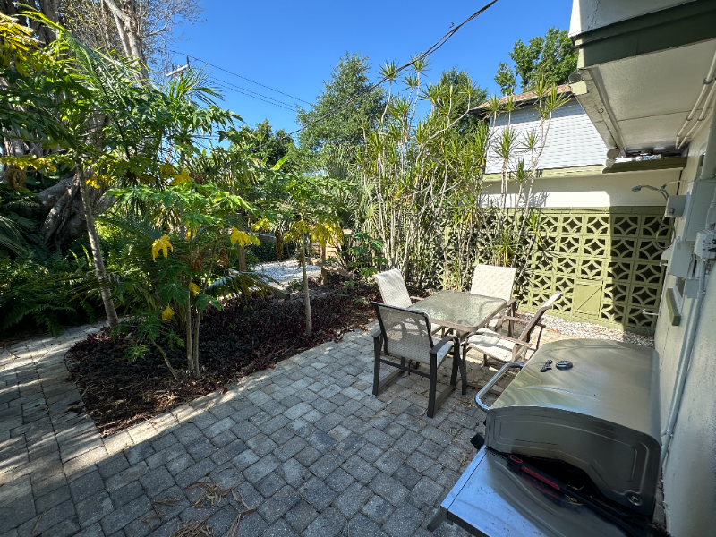 1648 Maravilla Ave - Photo 2 of 13