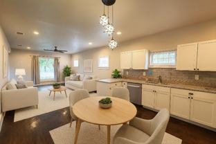 1211 W Agarita Ave - Photo 1 of 1