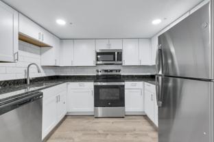 1427 9th Ave #8 - Photo 1 of 1