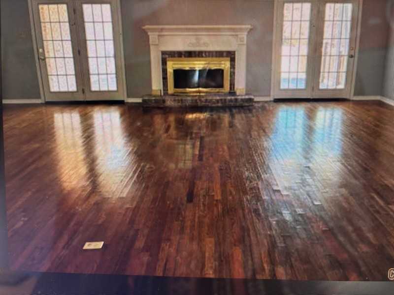 5506 Oakwood Dr - Photo 2 of 10