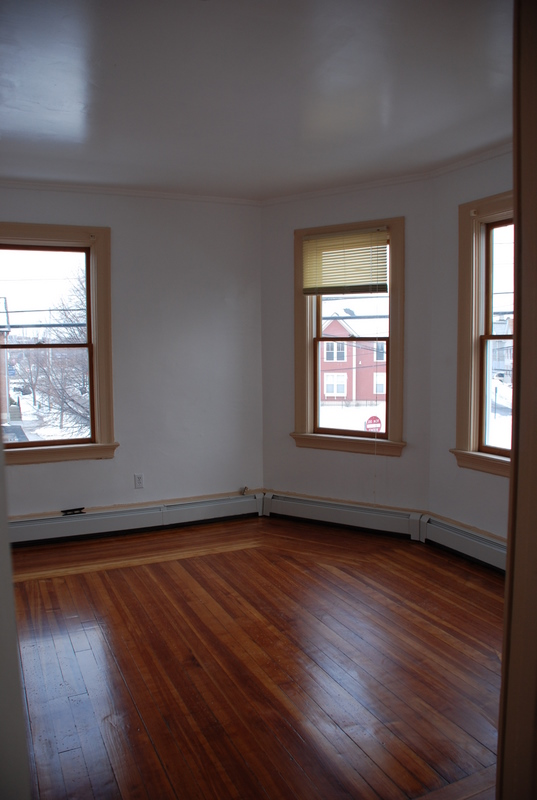 381 Pine St #1 - Photo 4 of 8