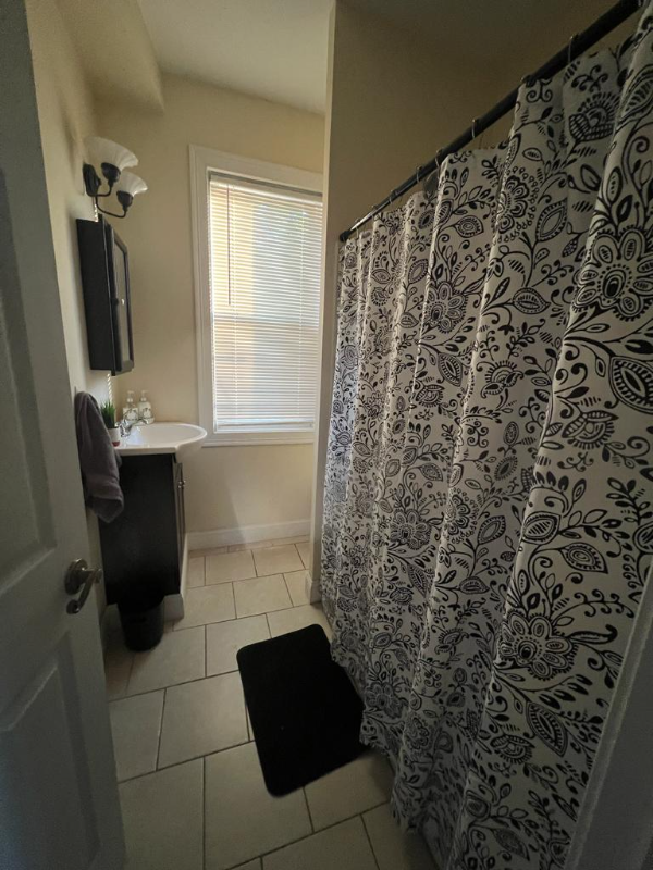 145 Stewart St - Photo 4 of 10