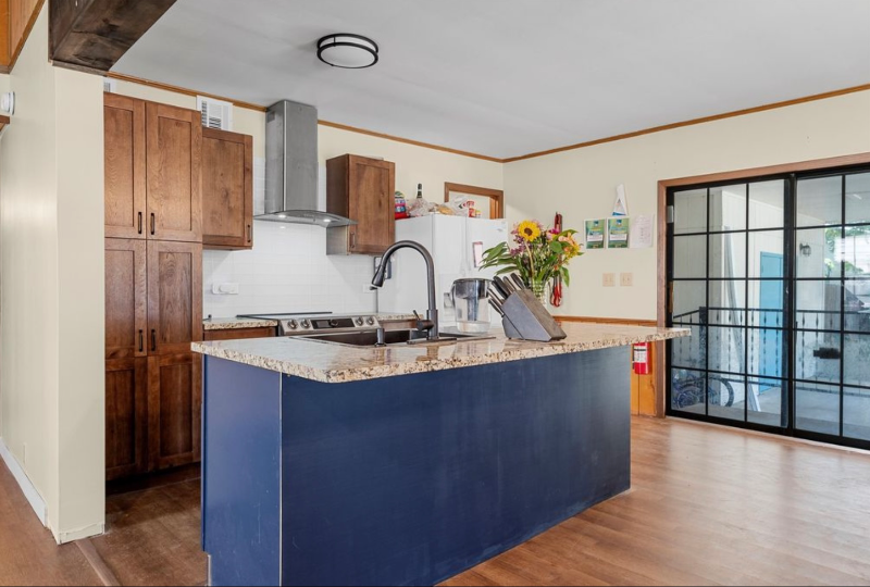 305 David Davis Dr - Photo 3 of 11
