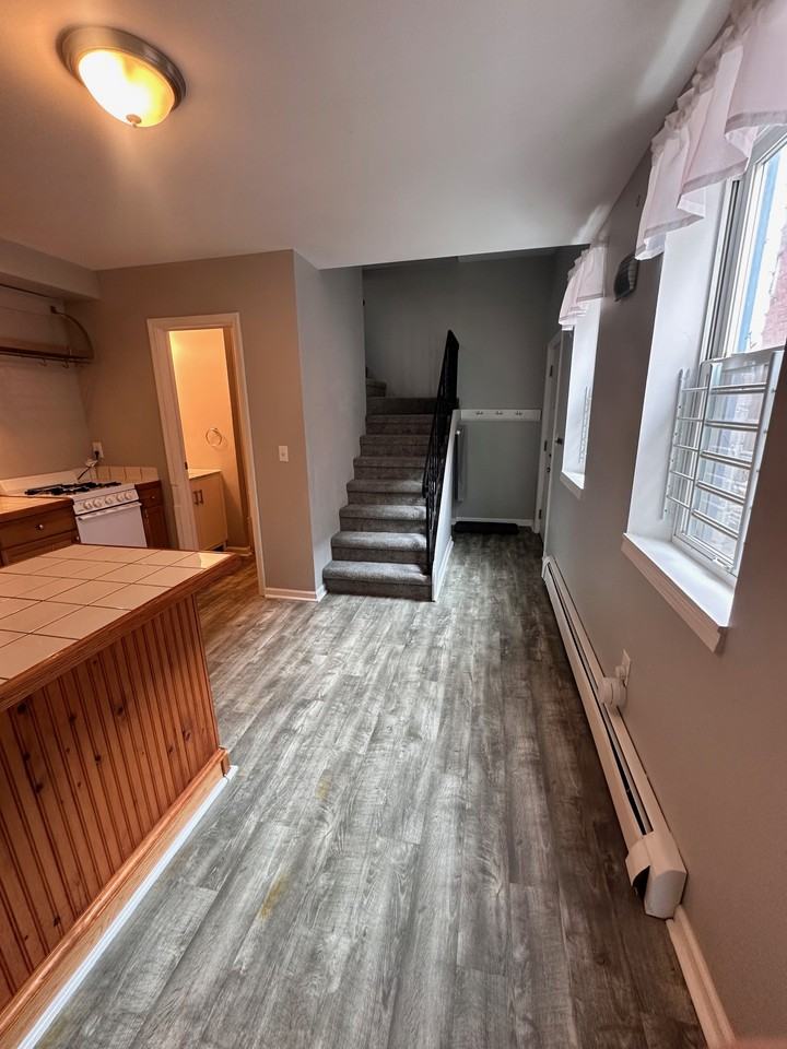 144 Cottage St #REAR - Photo 5 of 18