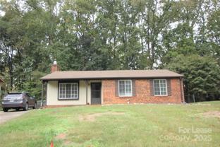 8200 Mahogany Dr - Photo 1 of 1