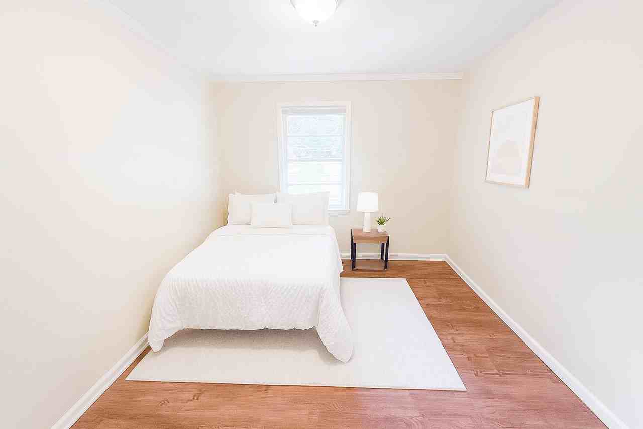 Diann Dr - Photo 2 of 2