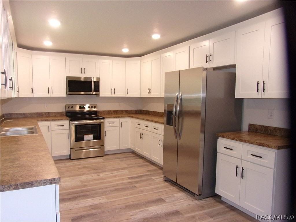 1718 Tuttle St - Photo 4 of 18