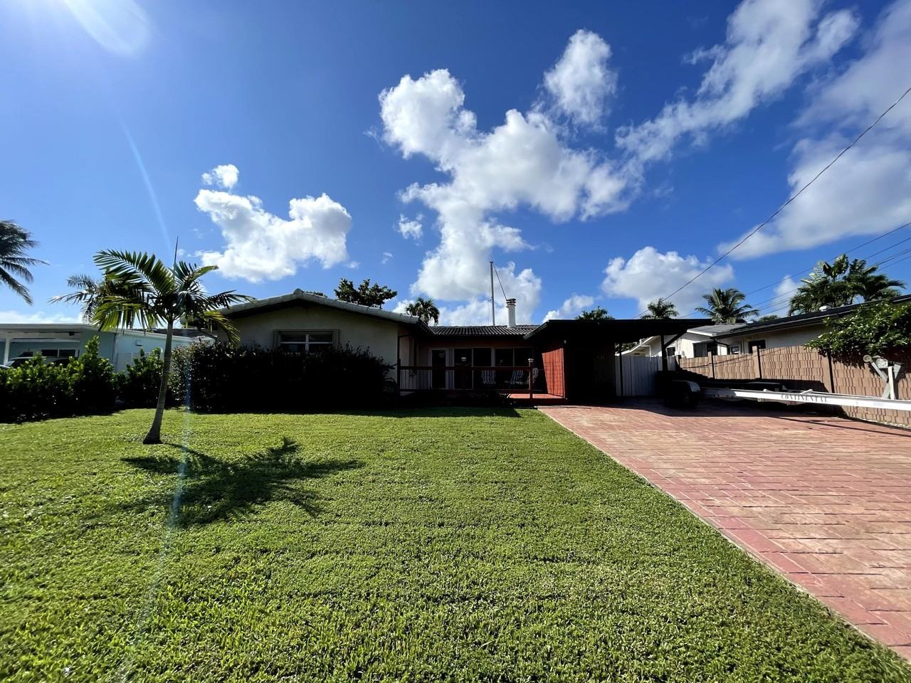 1712 Sw 5th St - Photo 3 of 24