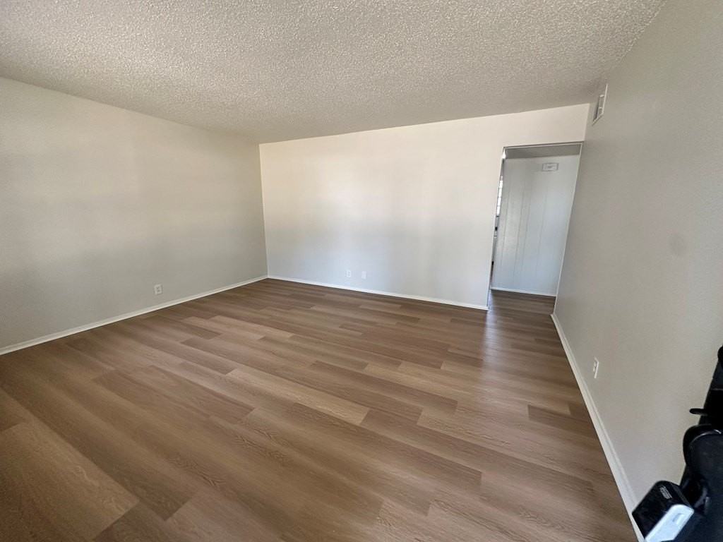 233 Robin Hood Trl - Photo 4 of 25