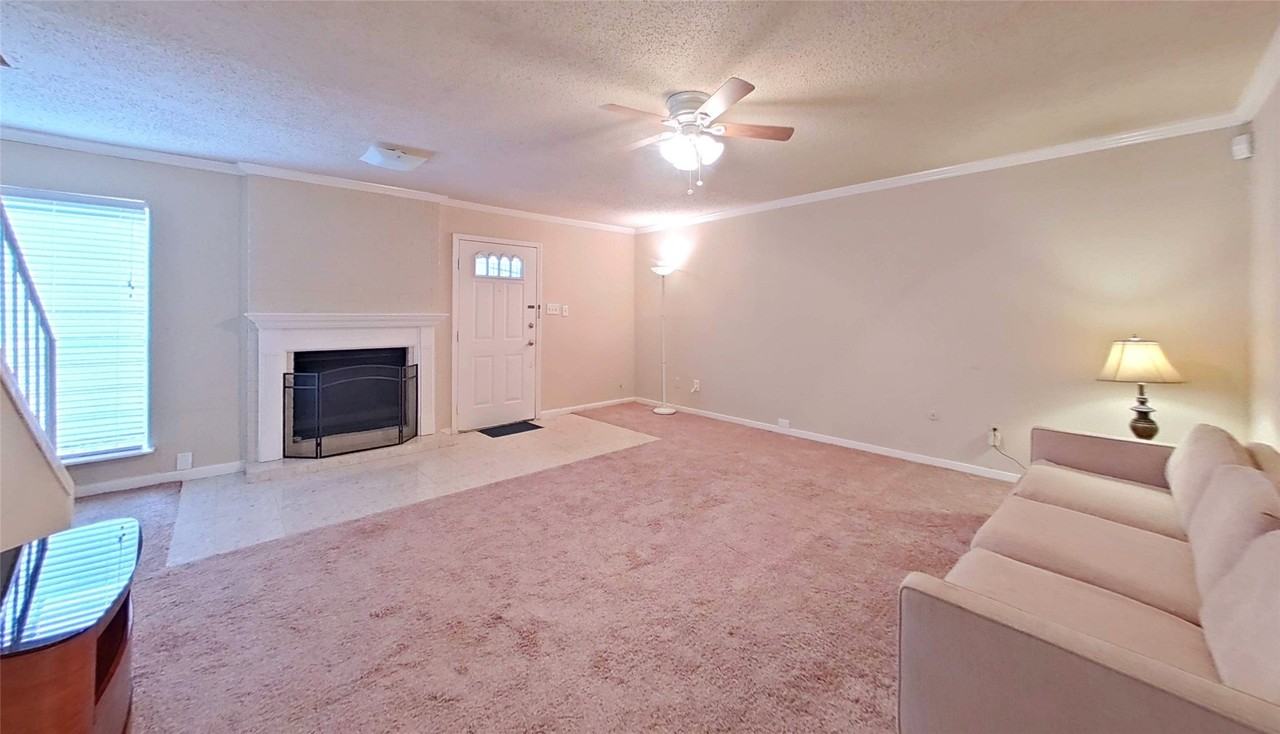 14211 Briarsage Ct - Photo 4 of 24