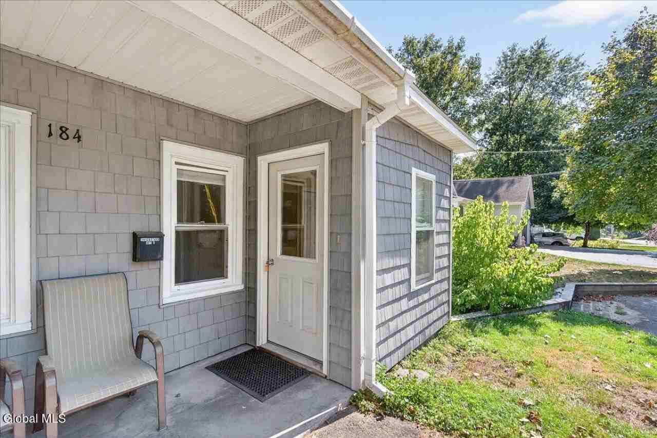 184 Saratoga Ave - Photo 2 of 18