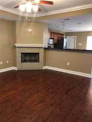 535 Northshore Ln - Photo 2 of 8