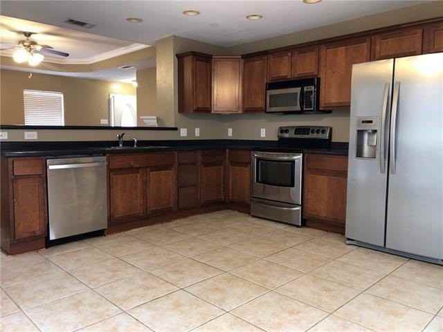 535 Northshore Ln - Photo 4 of 8