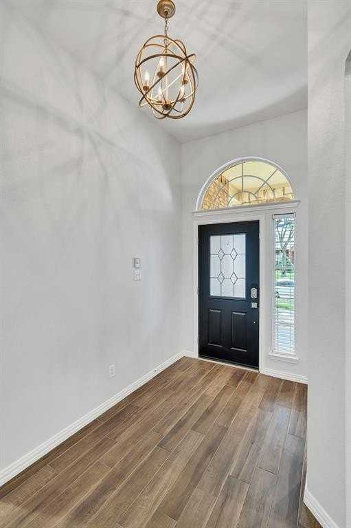 1310 Blairwood Dr - Photo 3 of 36