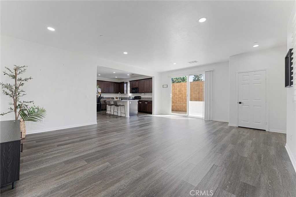 4997 Adera St - Photo 6 of 30