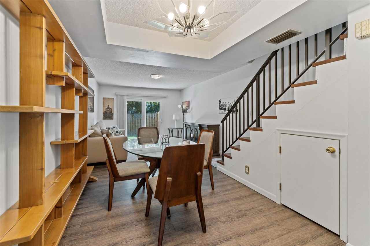 6131 Sw 42nd Ct - Photo 4 of 17