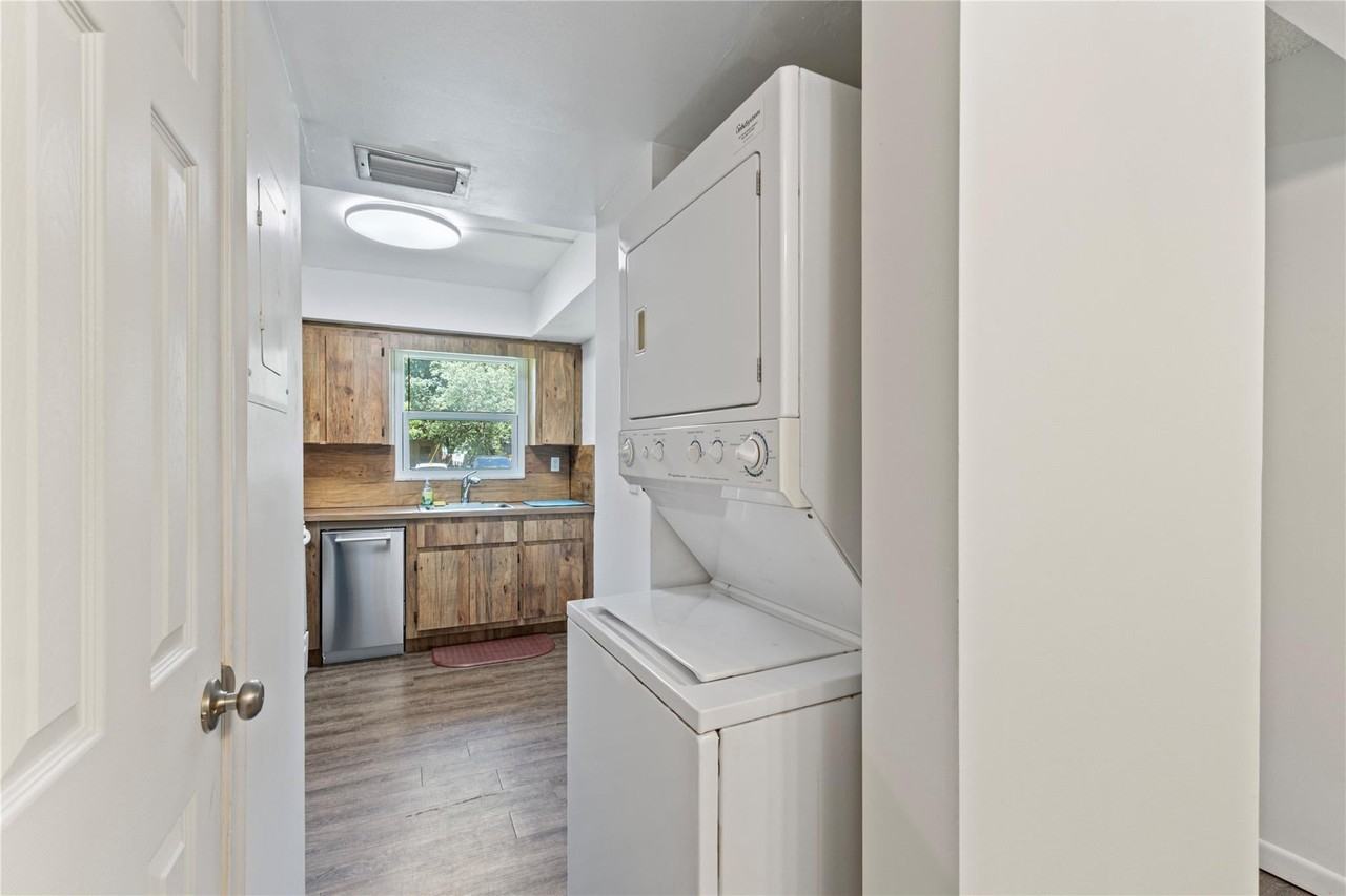 6131 Sw 42nd Ct - Photo 7 of 17