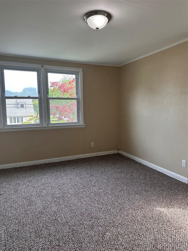 1239 4th St - Photo 2 of 6