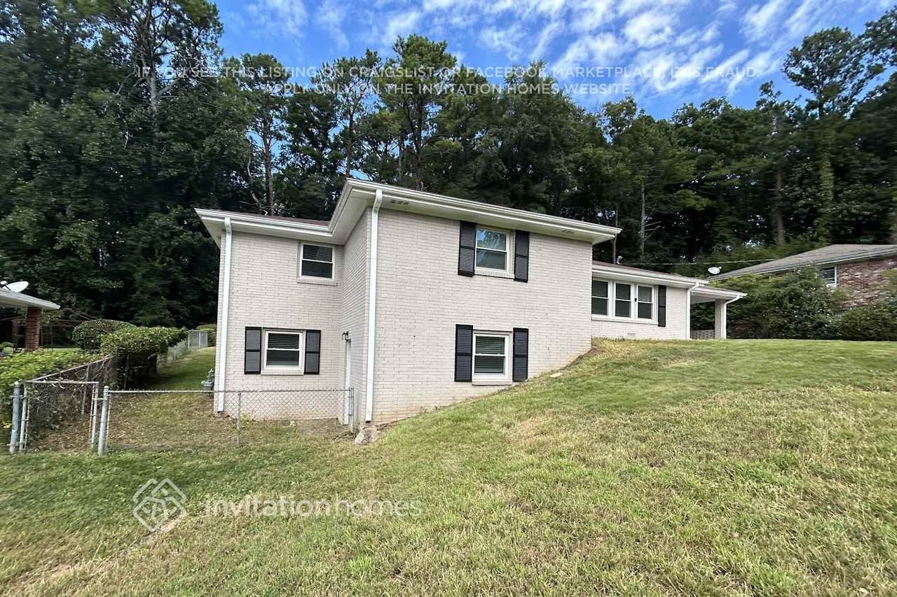 1688 Mary Lou Lane Southeast - Photo 2 of 22