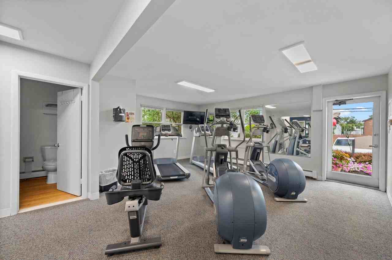 Metropolitan Runnemede - Photo 3 of 40