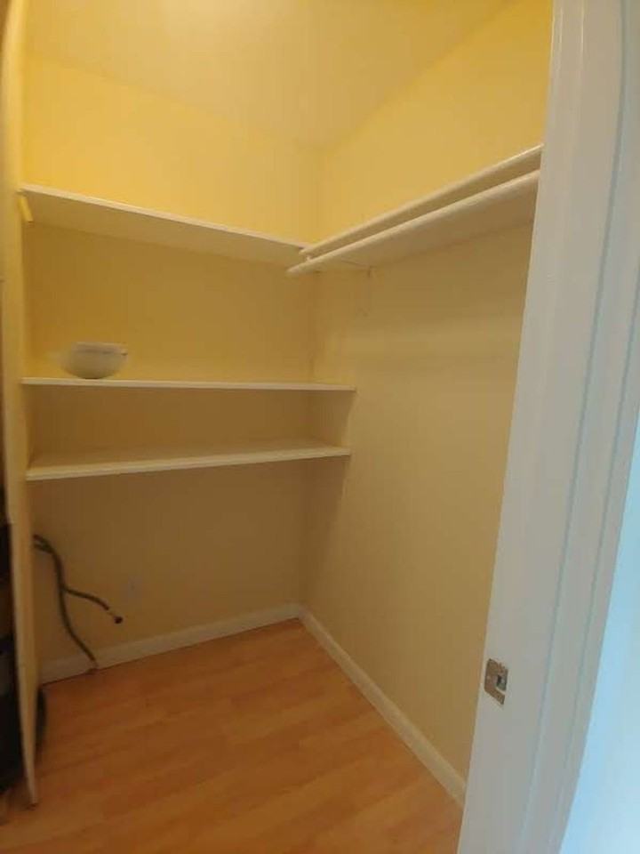Mercer Manor Apartments - Photo 5 of 32